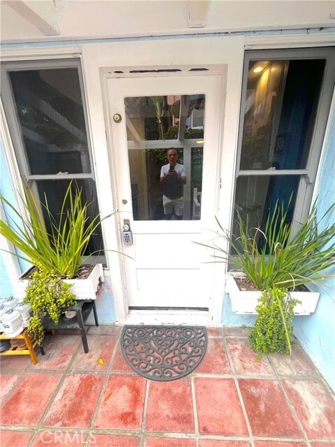 Building Photo - 212 N Coast Hwy