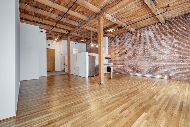 Building Photo - 355 Bryant St