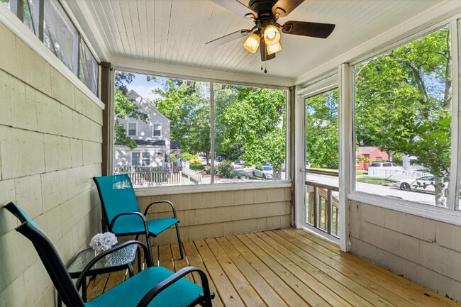 Building Photo - 3426 Kenmore Dr