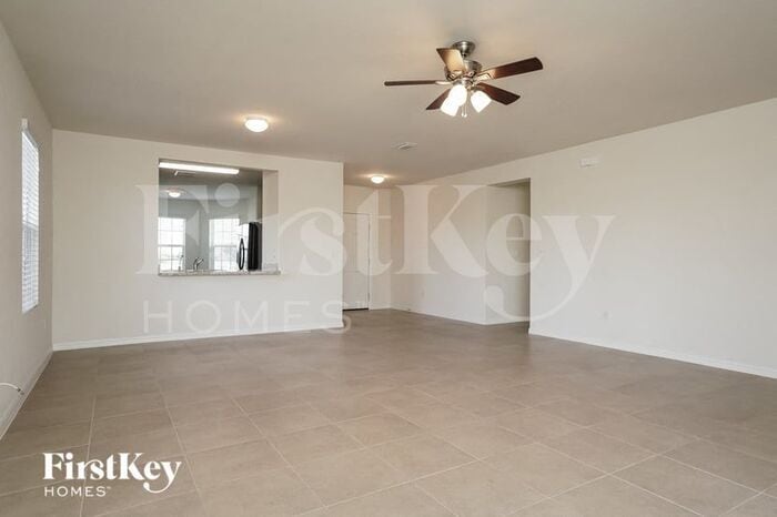 Building Photo - 440 NW 15th Terrace