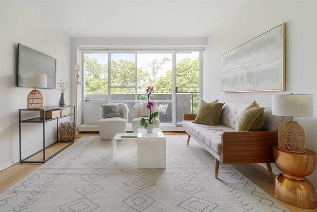 Building Photo - 29 Concord Ave