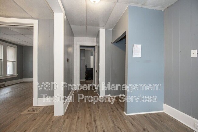 Building Photo - 1583 E 84th St