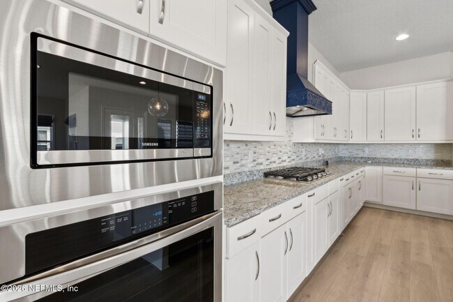 Building Photo - 401 Marquesa Cir