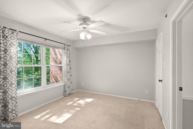 Building Photo - 3313 Wyndham Cir