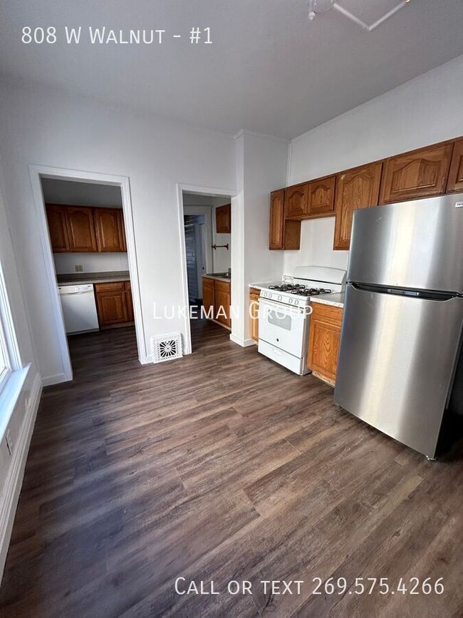 Building Photo - 808 W Walnut St