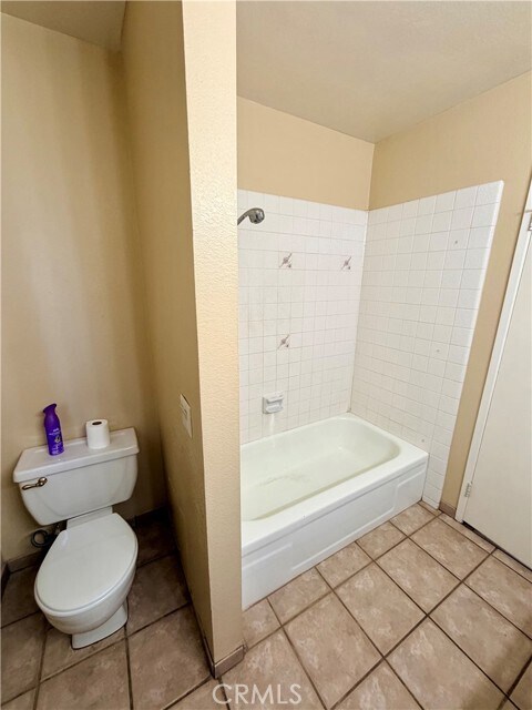 Building Photo - 15939 Tyrol Dr