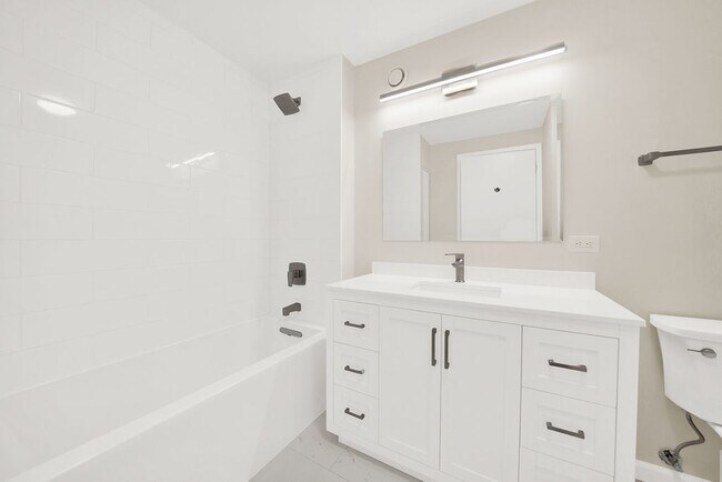 Building Photo - 545 N Dearborn St