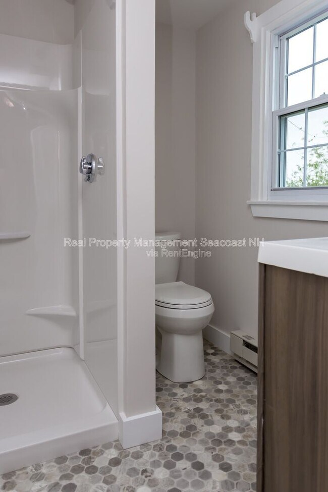 Building Photo - 11 Washington Rd