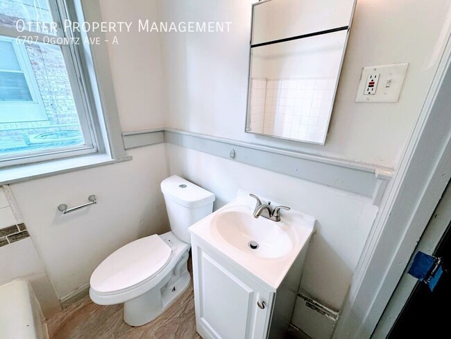 Building Photo - Stylish 1BR Apartment | Prime Location on ...