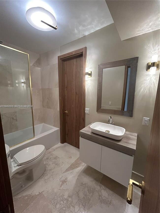 Building Photo - 1060 92nd St