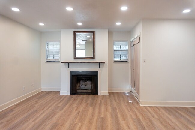 Building Photo - 2781 Grantham Ln