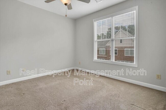 Building Photo - 3026 Eltham Pl
