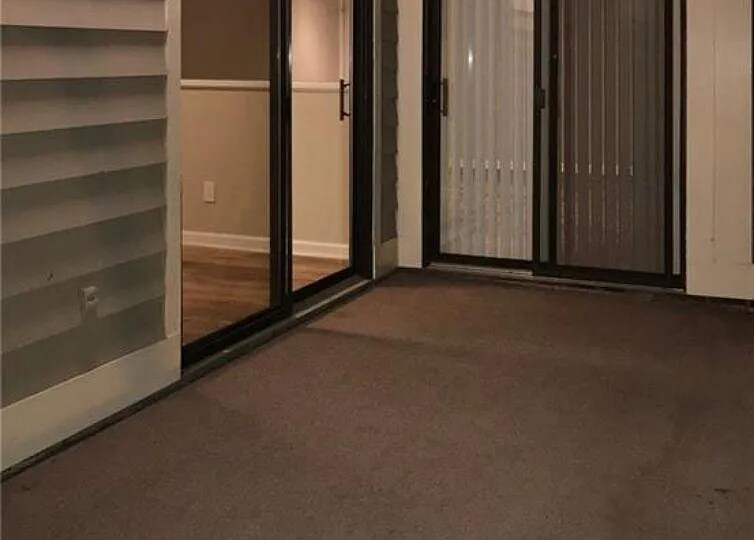 Building Photo - 8017 Greenside Ct