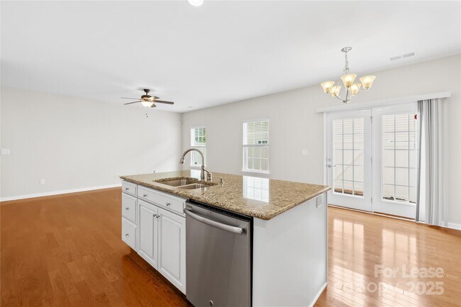 Building Photo - 7433 White Elm Ln
