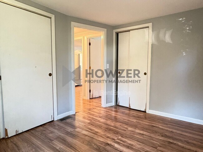 Building Photo - 20 Ellis Dr