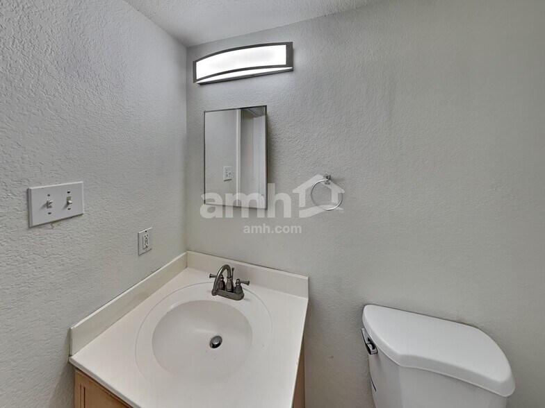 Building Photo - 7806 Brazoria Park