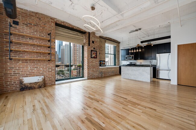 Building Photo - 1322 S Wabash Ave