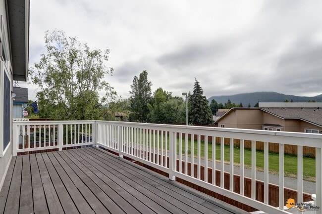 Building Photo - COMING SOON! Rare Find! East Anchorage Home! Military Discount Available!