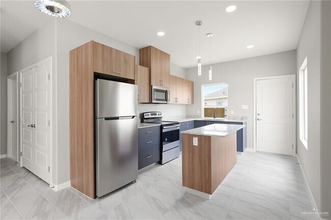 Building Photo - 29 Las Vistas Ln