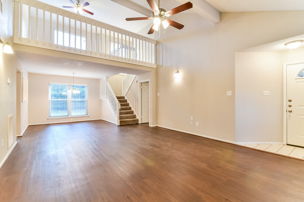 Building Photo - 17103 Spruce Run Dr