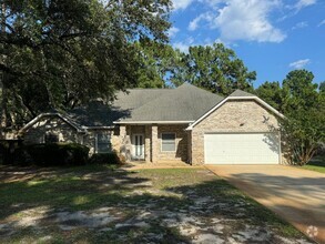 Building Photo - 64 Hampton Cir