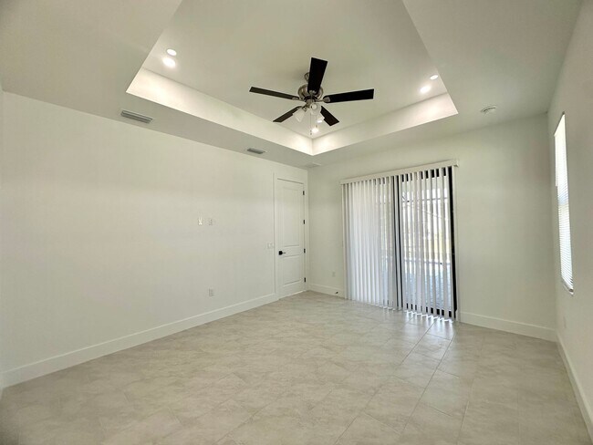 Building Photo - Brand New Construction Pool Home - 3 Beds + Den, 2 Baths, 3 Car Garage