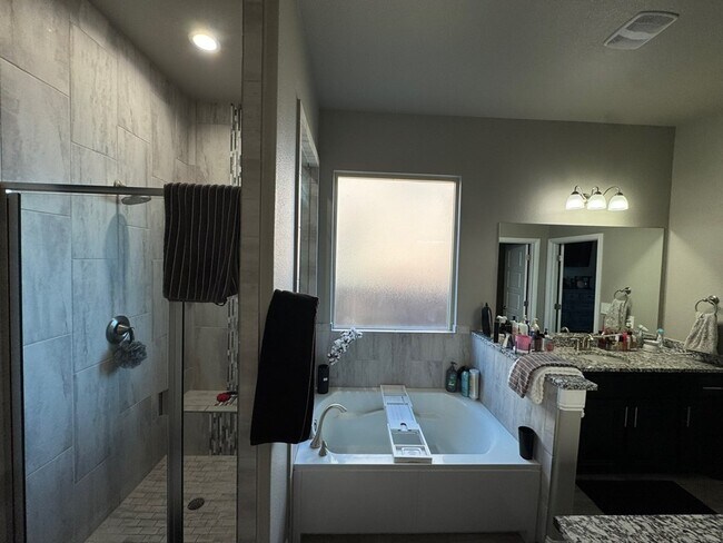 Building Photo - 6014 Silent Rain Dr