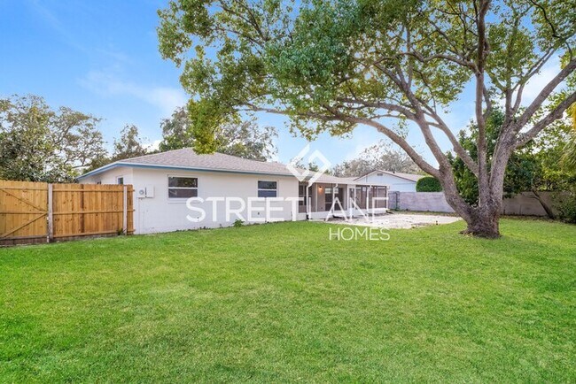 Building Photo - NOW OFFERING FIRST 2 FULL MONTH FREE OR A ...