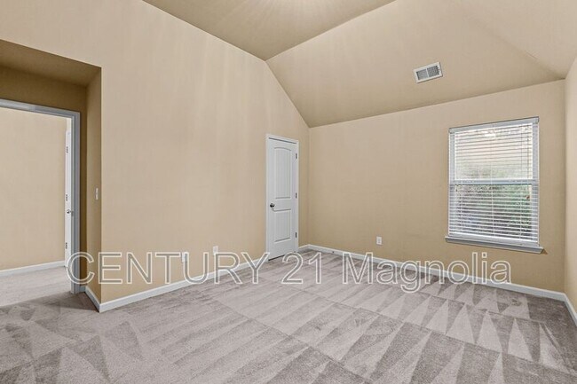 Building Photo - 2203 Grandwood Ln