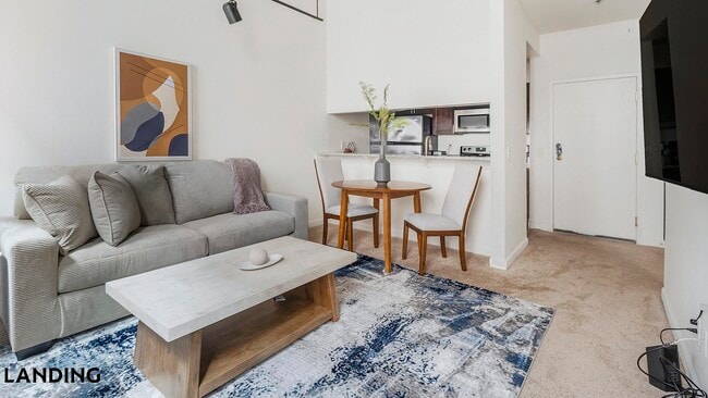 Building Photo - 121 S Fremont Ave