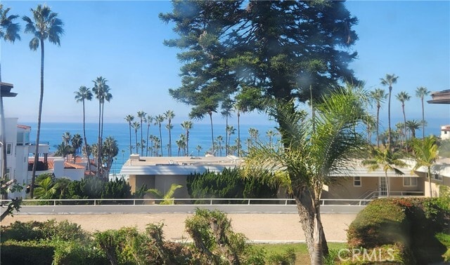 Primary Photo - 418 Avenida Santa Barbara