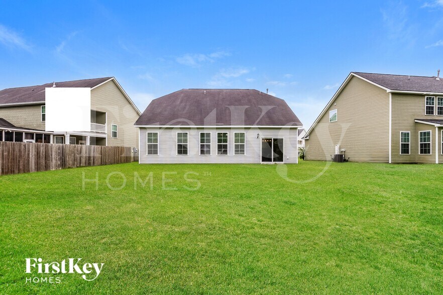 Building Photo - 447 Stonefield Cir