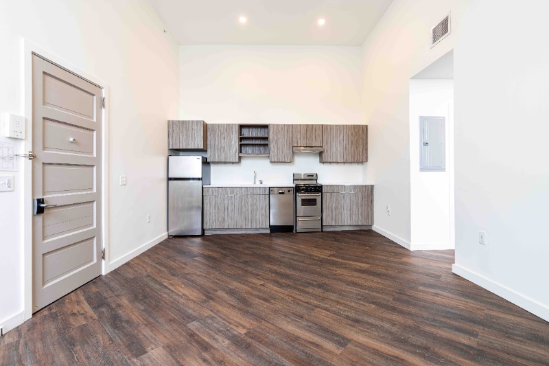 Building Photo - 818 12th St