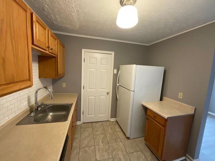 Building Photo - 1439 Springleaf Cir SE