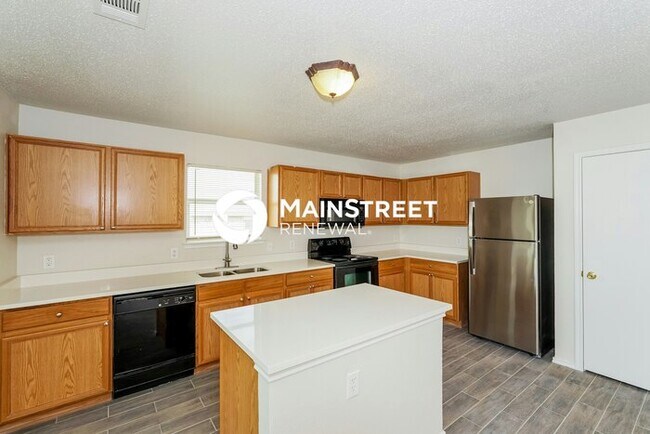 Building Photo - 3 Bedroom Pet-Friendly Home in DESOTO, TX with Main Street Renewal