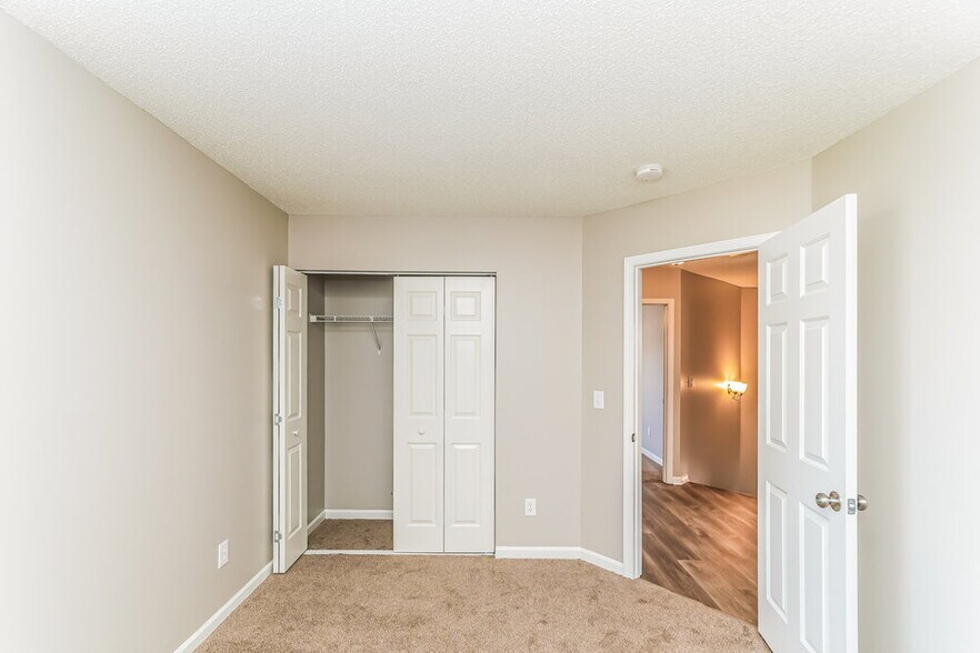 Building Photo - 5819 Finestra Way