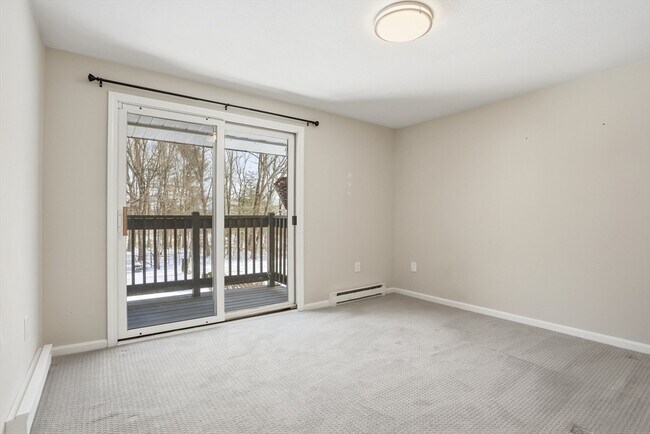 Building Photo - 39 Pleasant St