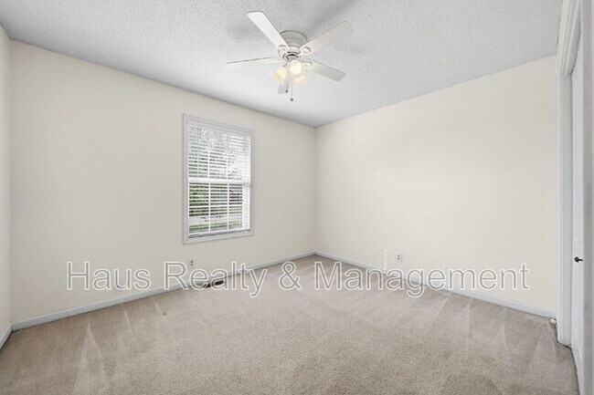 Building Photo - 1361 Jenny Ln