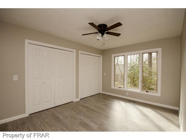 Building Photo - 1710 Chateau Cir