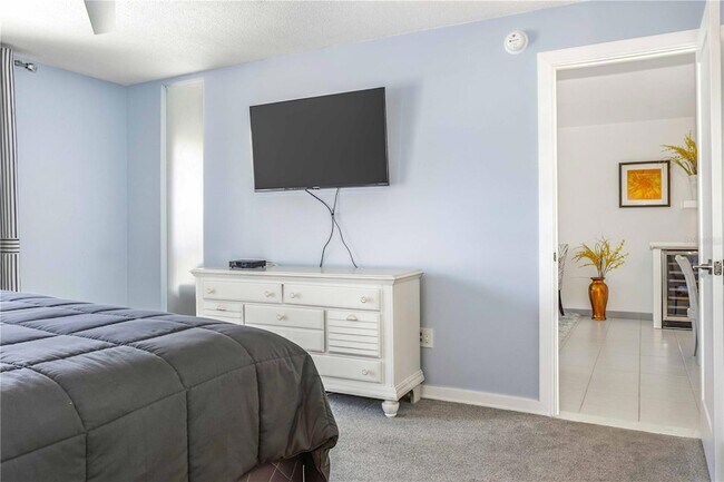 Building Photo - 105 Island Way