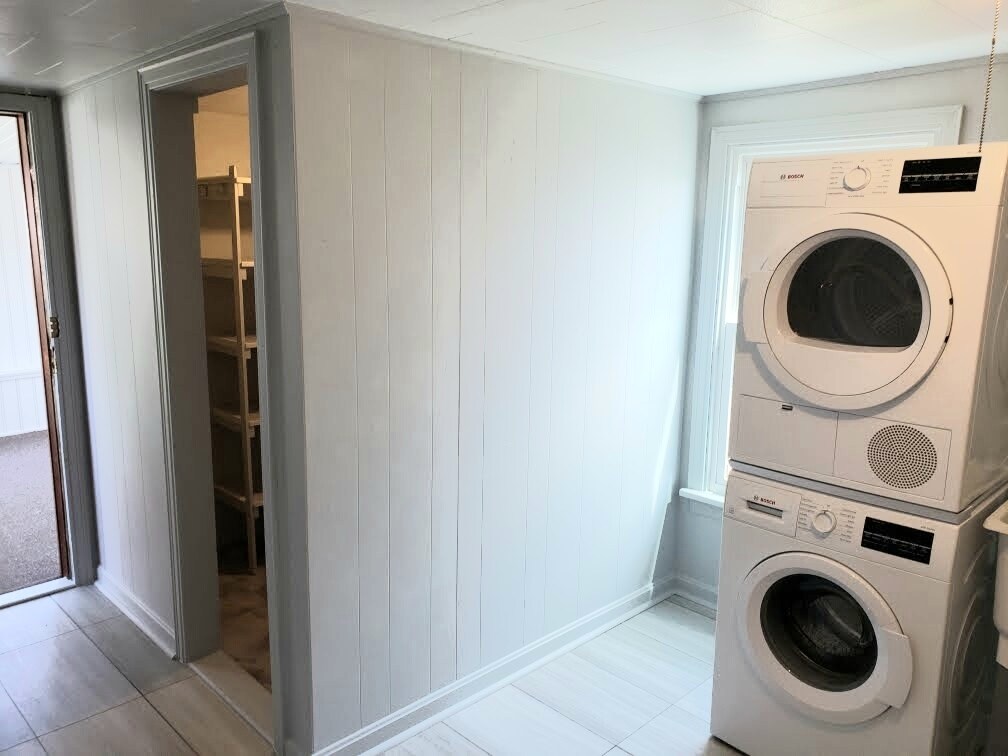 Laundry - 4619 West St