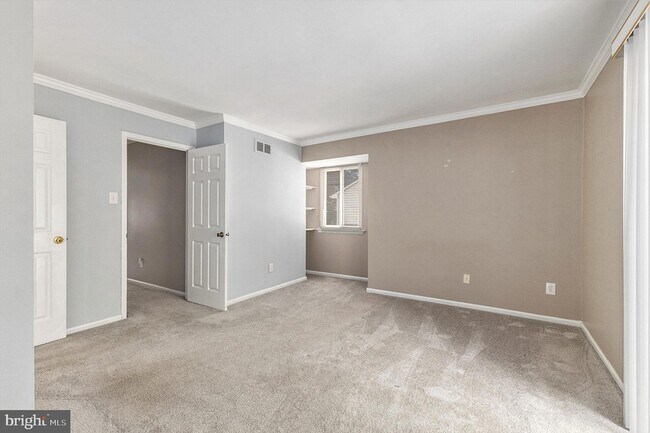 Building Photo - 18 Flintlock Ln