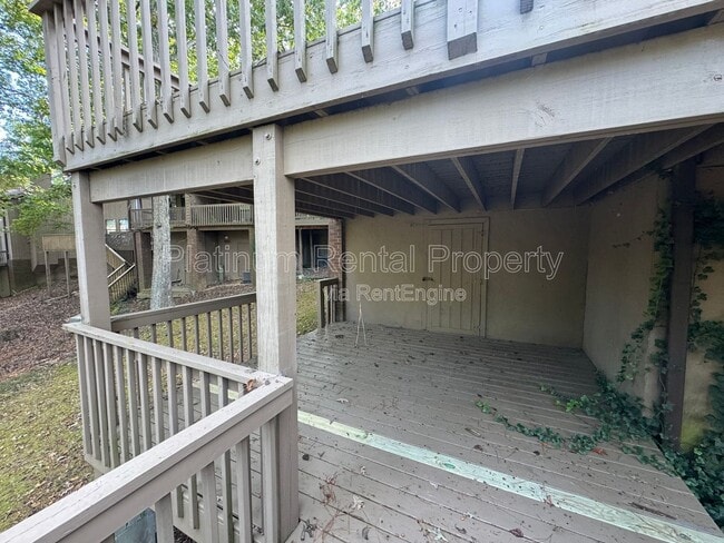 Building Photo - 1804 Pine Tree Dr