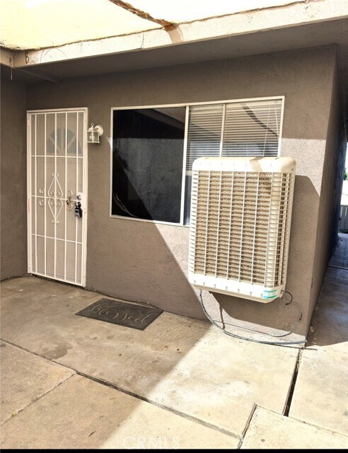 Building Photo - 25981 Cherrywood Dr