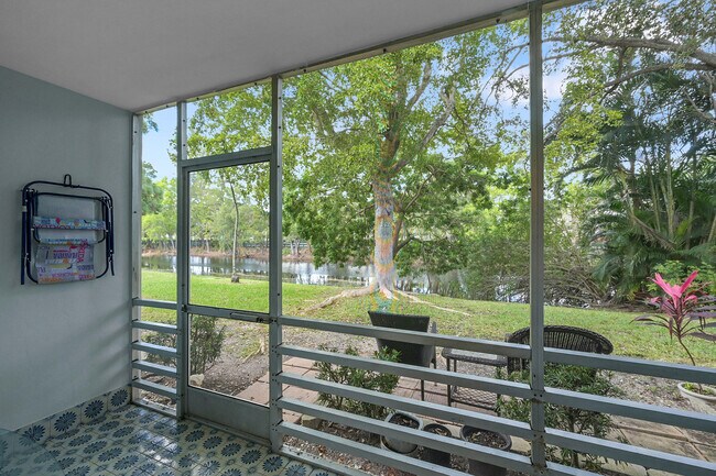 Building Photo - 371 Durham Cir