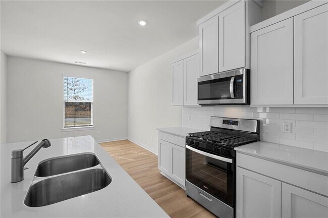 Building Photo - 4790 W Planetree St
