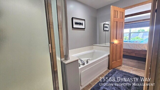 Building Photo - 15568 Dynasty Way