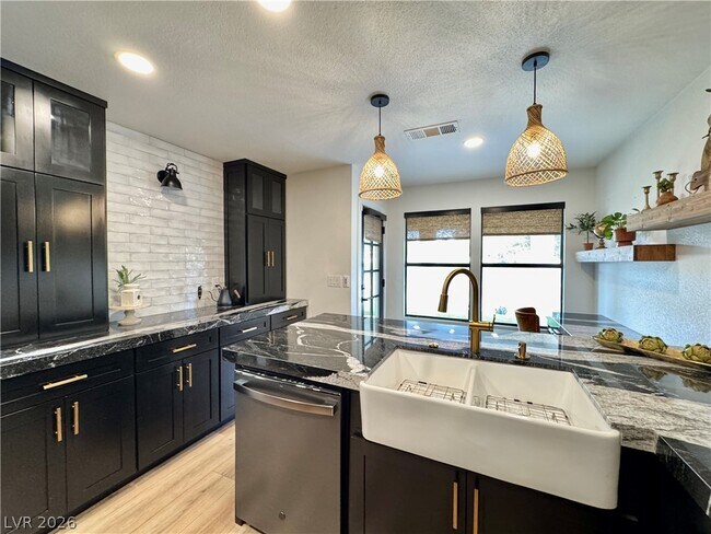 Building Photo - 5269 Crooked Valley Dr