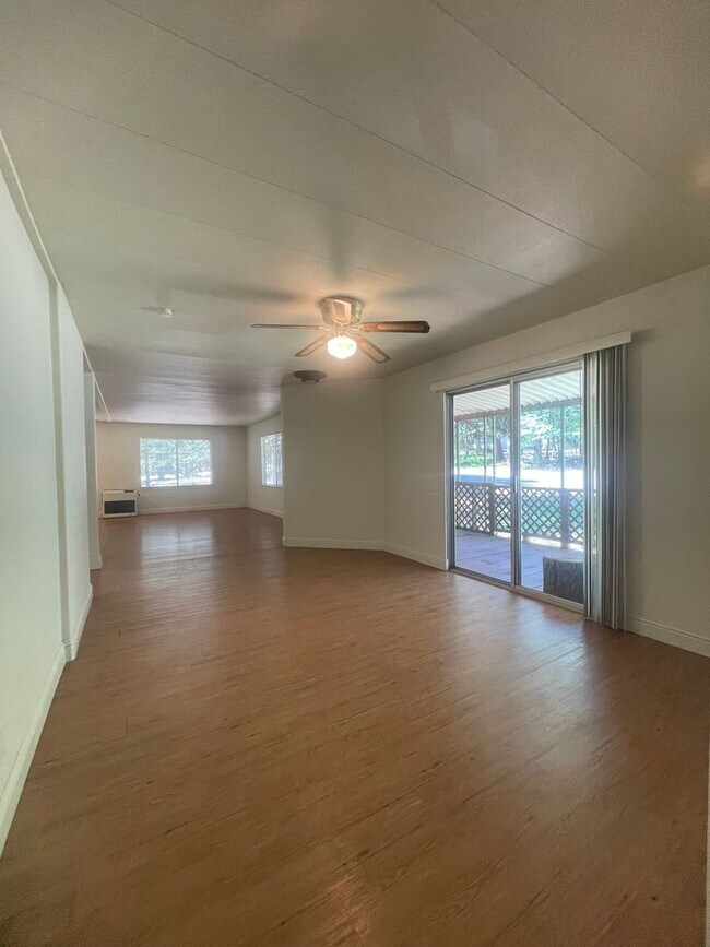 Building Photo - SHASTA FOREST VILLAGE / MANUFACTURED 2 BED 2 BATH HOME IN SHINGLETOWN