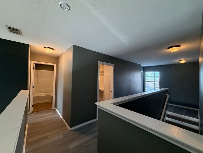 Building Photo - TWO STORY 5 BEDROOM 3 BATH HOUSE WITH SPA